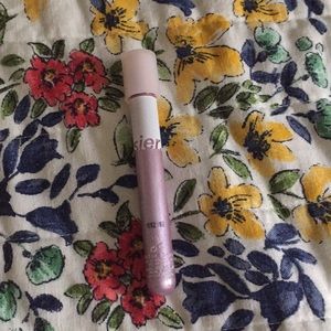 Glossier Lidstar in Lilly